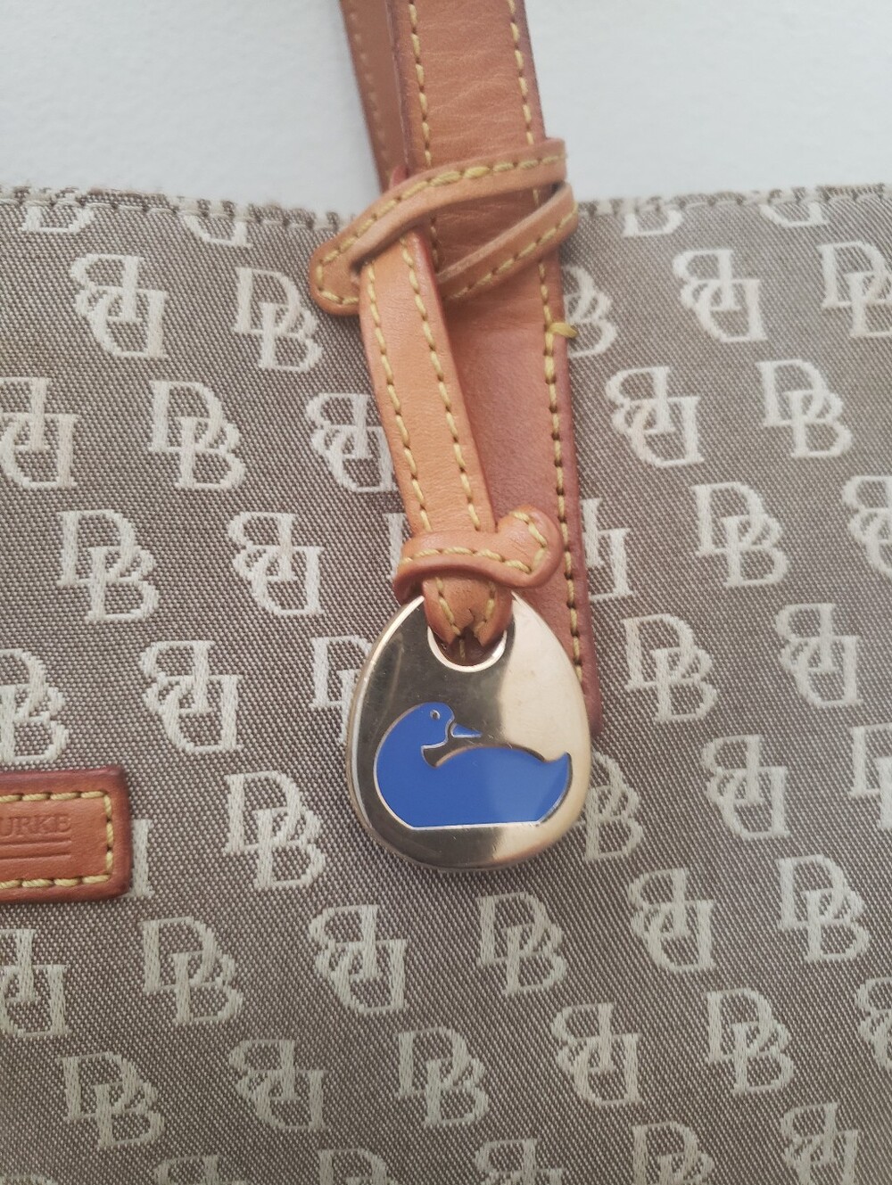 Dooney & Bourke Monogram East West Canvas Tote Bag Fair - Picture 9 of 11